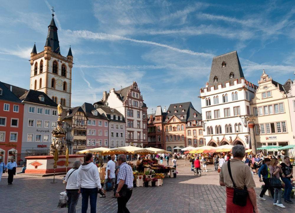 Cozy Central Apartment Trier Bagian luar foto